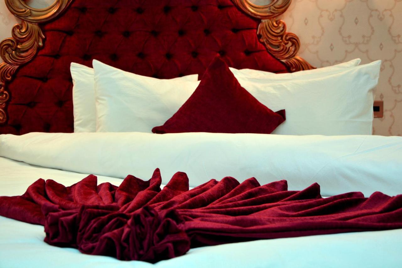 Deluxe Hotel Ганджа Екстериор снимка