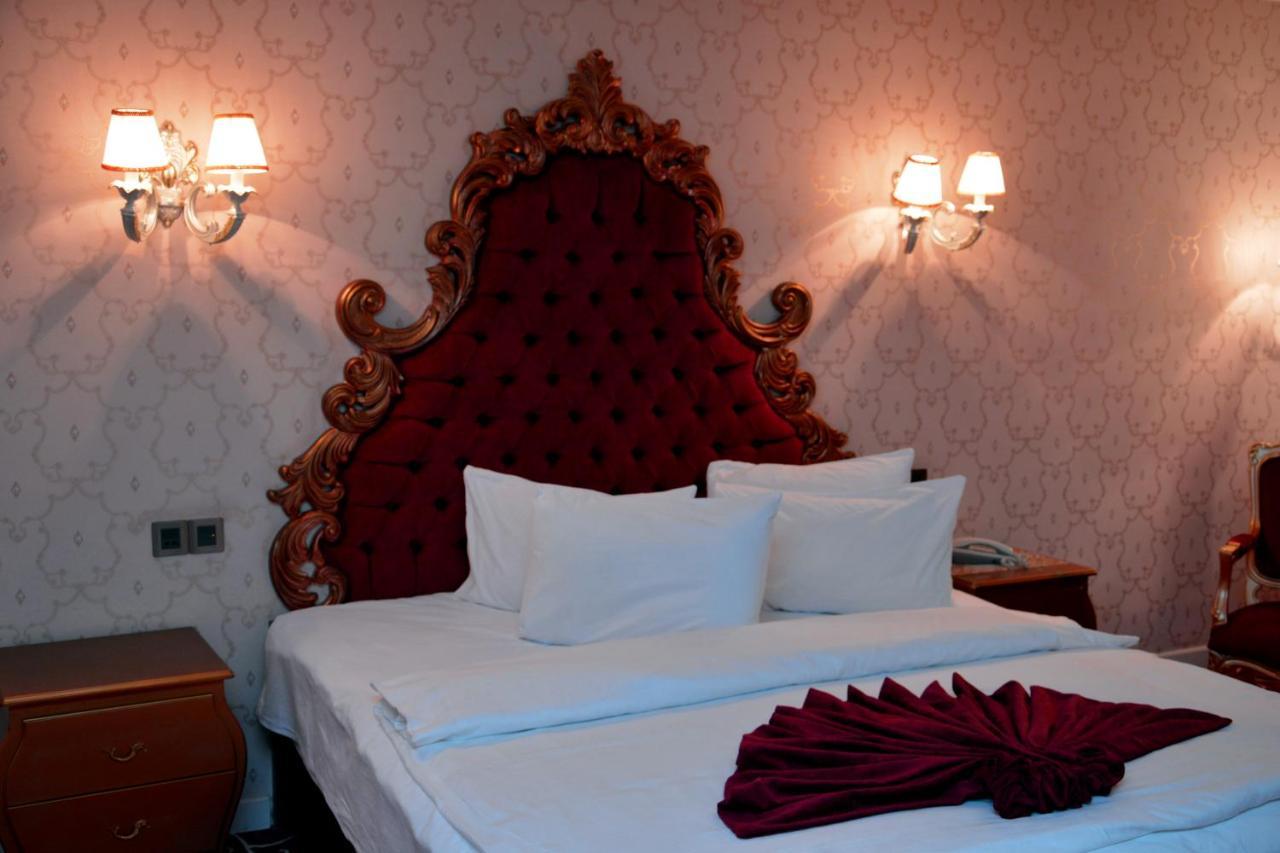 Deluxe Hotel Ганджа Екстериор снимка