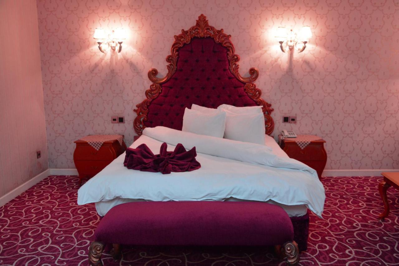 Deluxe Hotel Ганджа Екстериор снимка