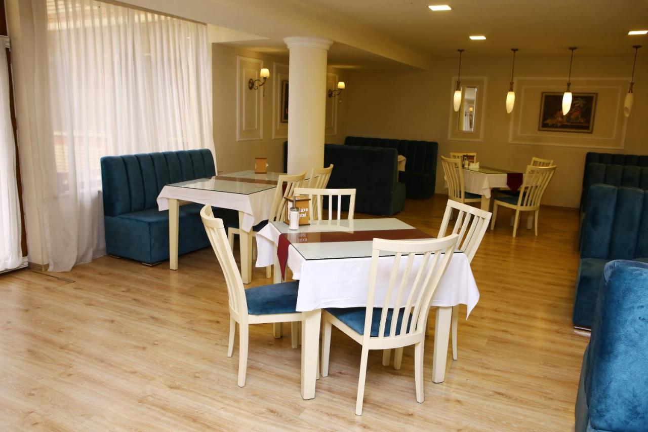 Deluxe Hotel Ганджа Екстериор снимка