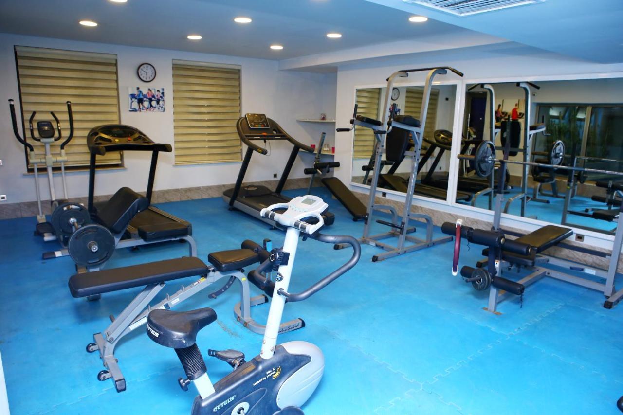 Deluxe Hotel Ганджа Екстериор снимка