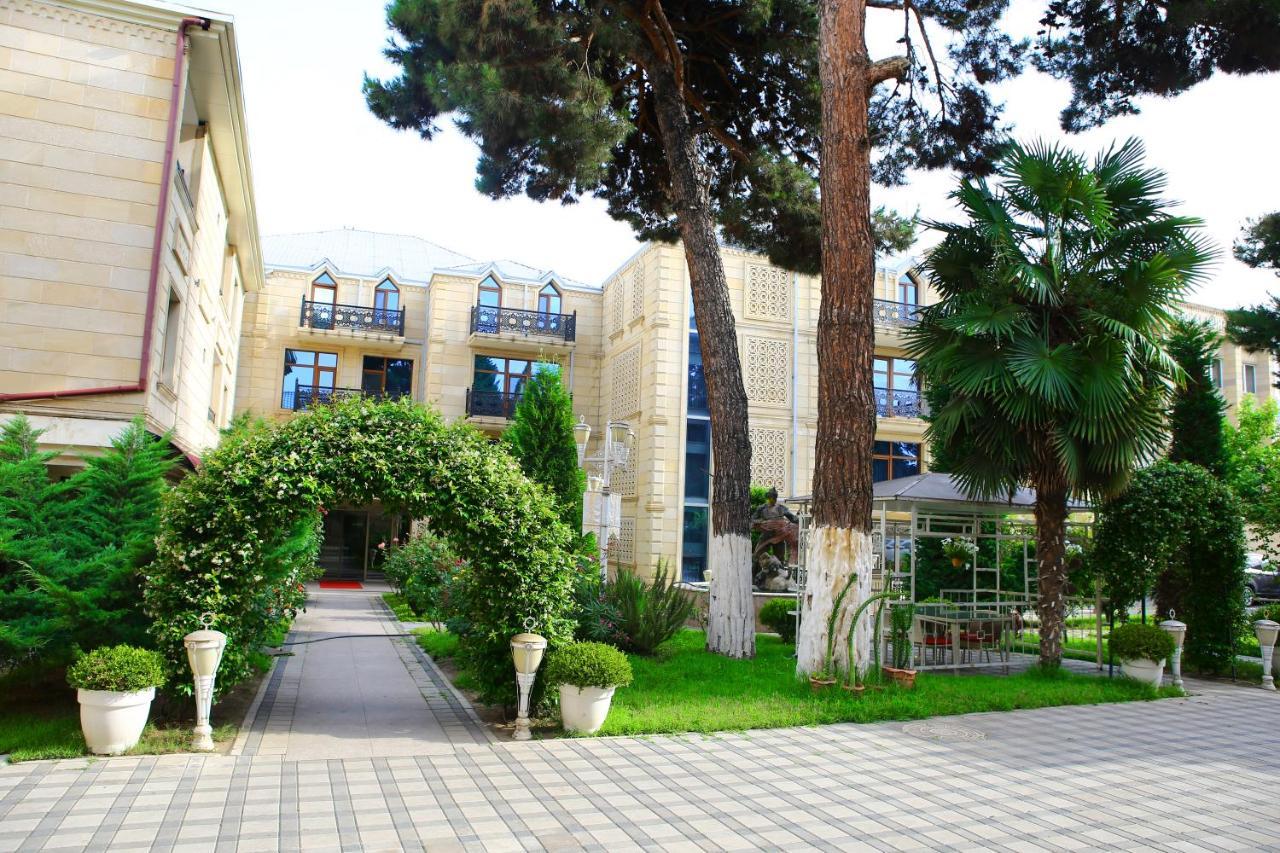 Deluxe Hotel Ганджа Екстериор снимка