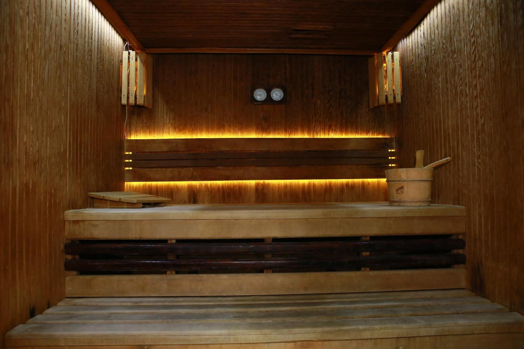 Deluxe Hotel Ганджа Екстериор снимка