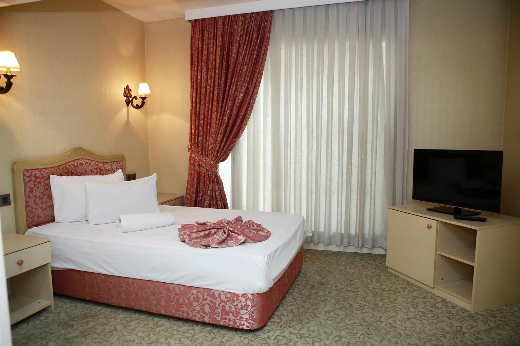Deluxe Hotel Ганджа Екстериор снимка