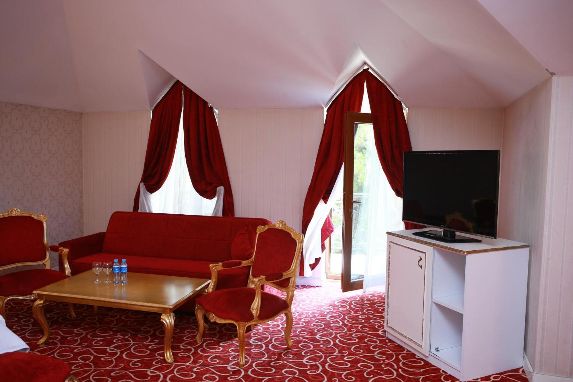 Deluxe Hotel Ганджа Екстериор снимка